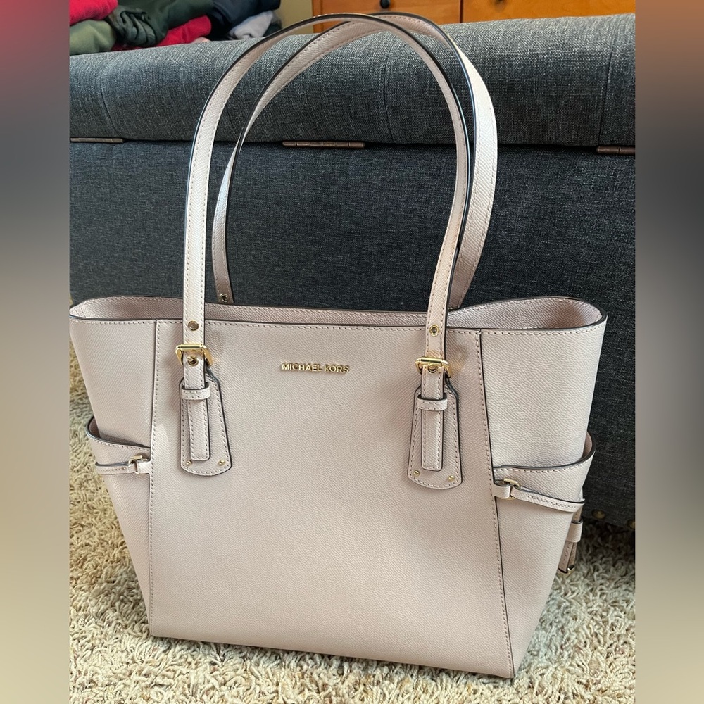 Michael Kors Voyager East/West Tote